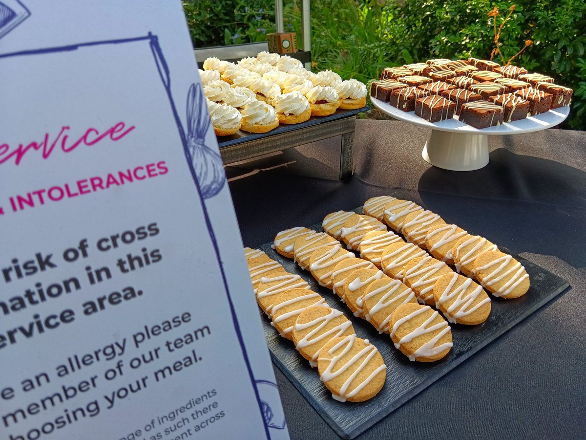 Josephmbryan's tweet image. Great event @SpedeNews this week for a very successful GCSE results day. Fantastic work by the @HolroydHowe team. @ChefSi71 @JPHolroyd @OliCullers @pammybabe68 @chefbenji64 @DamianBlake4 @megan_laskey #hhdna