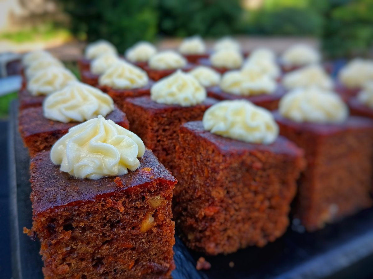 Josephmbryan's tweet image. Great event @SpedeNews this week for a very successful GCSE results day. Fantastic work by the @HolroydHowe team. @ChefSi71 @JPHolroyd @OliCullers @pammybabe68 @chefbenji64 @DamianBlake4 @megan_laskey #hhdna