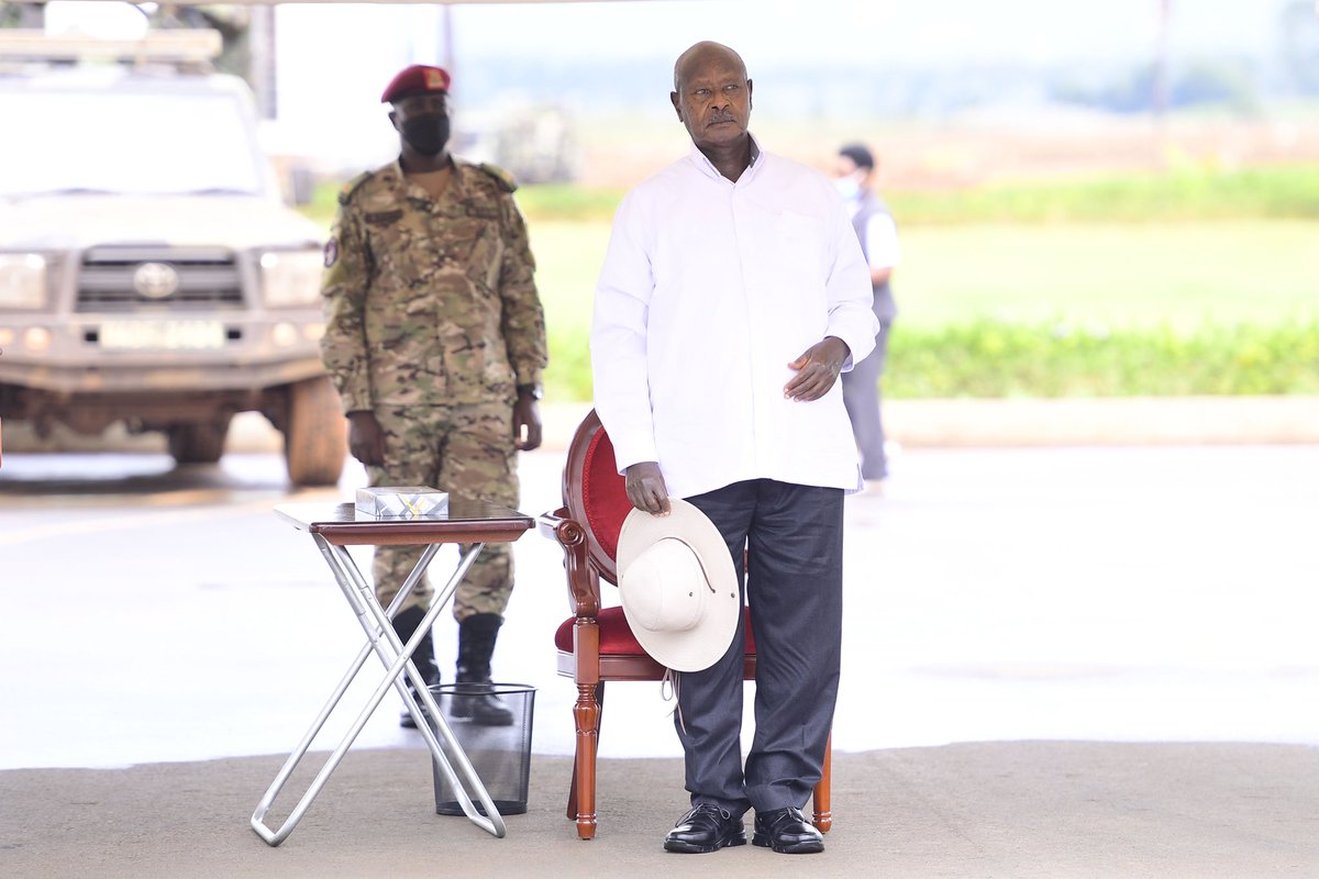 MishWinnie3's tweet photo. My president is always committed to serving his country we are right behind you HE @KagutaMuseveni https://t.co/QmmdwePUes