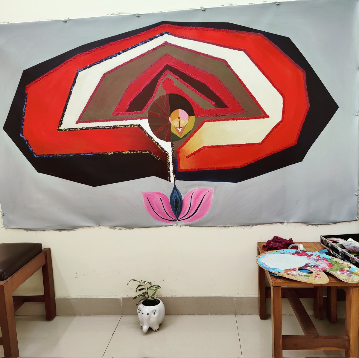 Just finished this Art piece. So,  What do you think?
Hint- Chakravyuh 
.
.
#paintingoftheday #art #artworks #ArtistOnTwitter #contemporaryart #contemporaryartist #ArtisticofSociety #Maharashtra #chakravyuh #Maharashtra