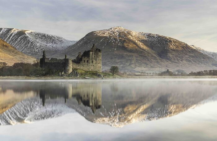 'Kilchurn Castle', The Highlands by Gavin Crozier buff.ly/3HCB6lA #Scotland #photography #history