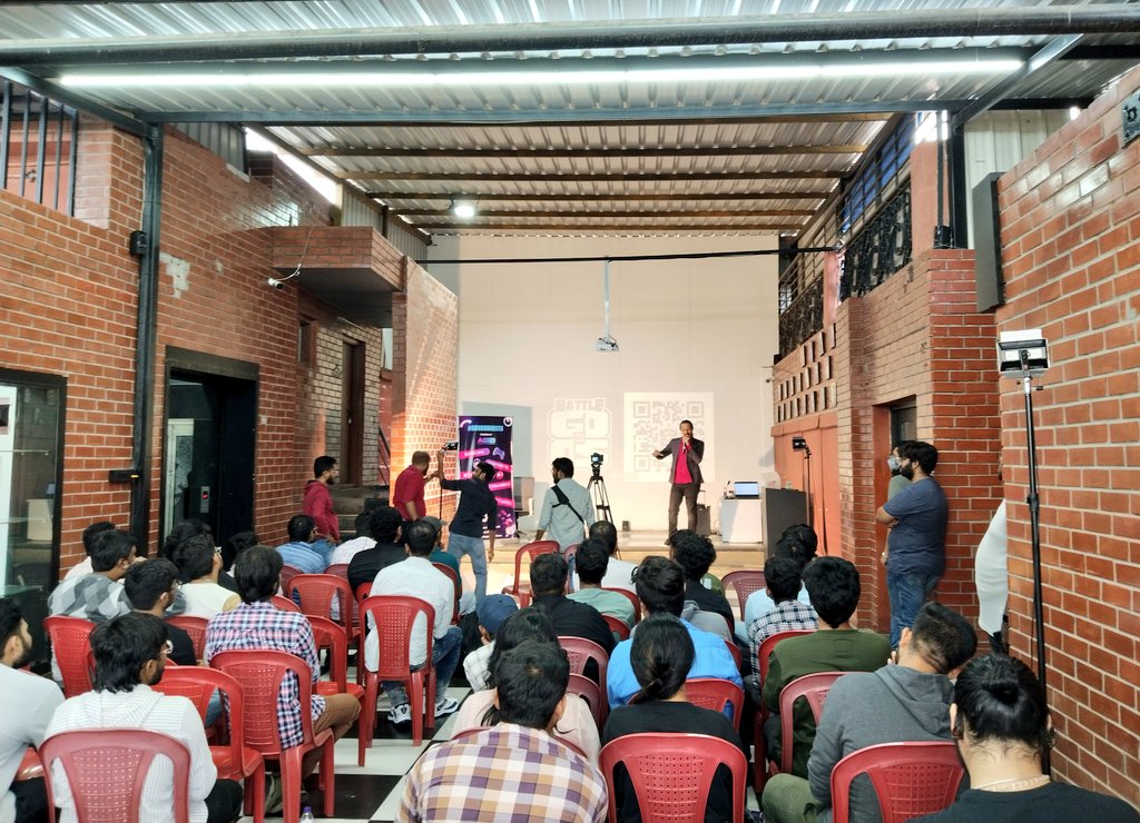 hyderabaddao's tweet photo. Just wrapped up the #AGGConnects Hyderabad edition by @AvisaGuild ✨

Gaming enthusiasts had a blast diving into different platforms and enjoying insightful sessions by our guest speakers! 🔥

Exciting times ahead as Web3 + Gaming paves the way for broader Blockchain adoption! 🚀 https://t.co/n0matBfNL9