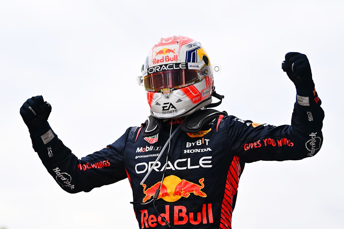 verstappenews's tweet photo. MAX VERSTAPPEN GETS POLE POSITION BY OVER 5 TENTHS
1.3s gap to his teammate 😳
He is simply unbeatable. Wow.
#DutchGP https://t.co/yu6AnvCV2r