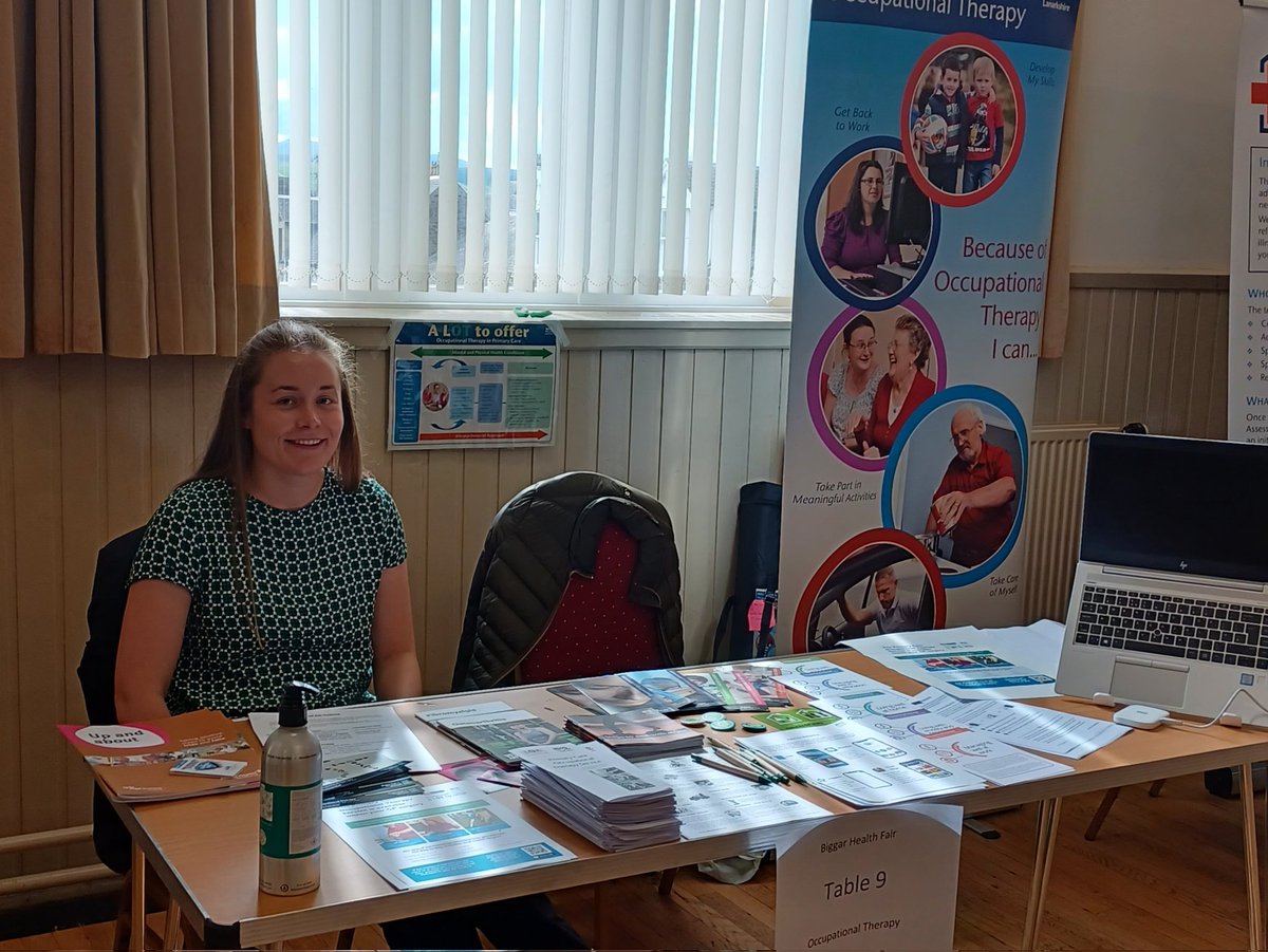 Amy, one of our band 6 clinicians, promoting primary care occupational therapy to the community in Biggar today. Lots of positive conversations, networking  and advice.  <a href="/NHSLOT/">OT NHSLanarkshire</a> <a href="/NHSLanarkshire/">NHS Lanarkshire</a> @Whitelawmcc @JaniceMcCOT