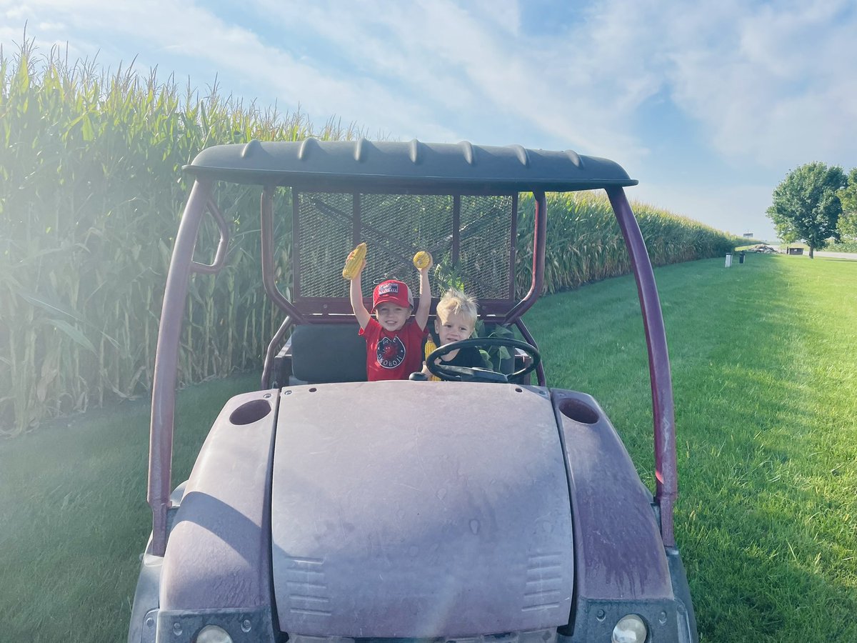 joe_hora's tweet photo. The weekly Saturday morning @Iowa_Channel crop tour with the boys is showing how deep this 110-112RM line up is! @Kruger_Neal sounds like it’s only going to get better for the future! No better time to be apart of @ChannelSeed! https://t.co/7nHeFPnJlV