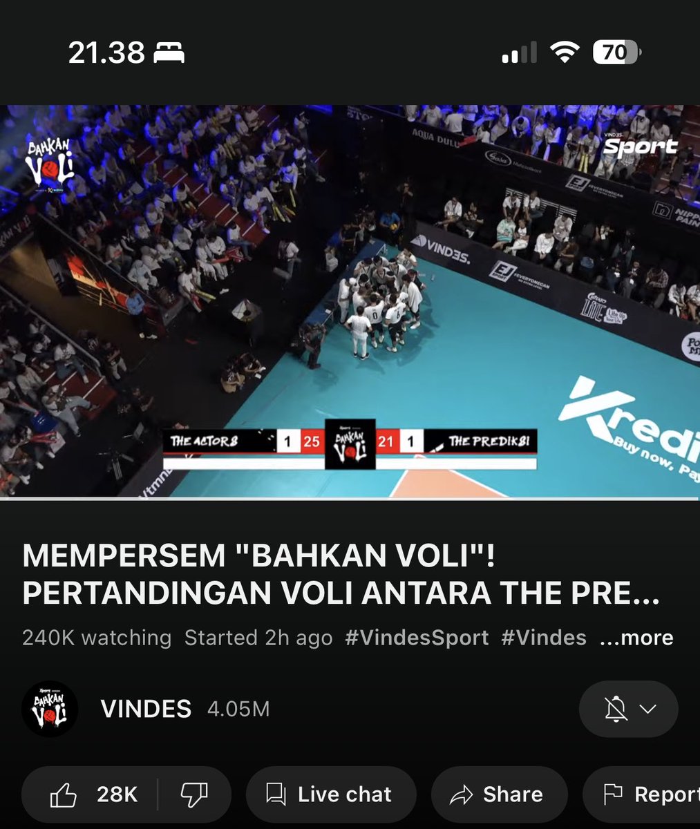Set kedua, penonton #BahkanVoli <a href="/vindestwitt/">VINDES.</a> 240rb orang