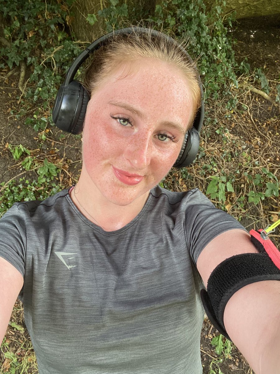 bunnybunny193's tweet image. 2 post holiday miles 🏃‍♀️ #running #ukrunner