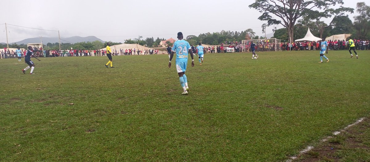 SpiceFMHoima's tweet image. #SpiceSports 
#FriendlyMatch 

Second half on. 

Kitara FC 1:0 Wakiso Giants 49&apos;mins