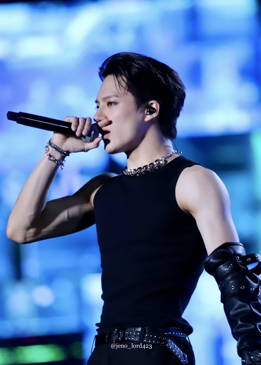 jeno pics 👑 tweet media