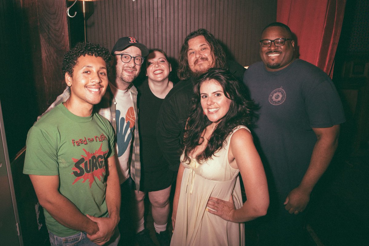 Here’s another enemeypixels photo I loved taken at <a href="/mollyrubenlong/">Molly Ruben-Long</a>’s show last week!