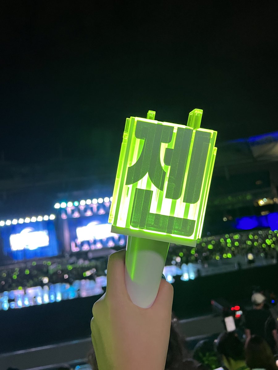 on_23_'s tweet photo. 여름이었다..... ִ ࣪  𖤐 ✮ ⋆ https://t.co/8YypQhTEac