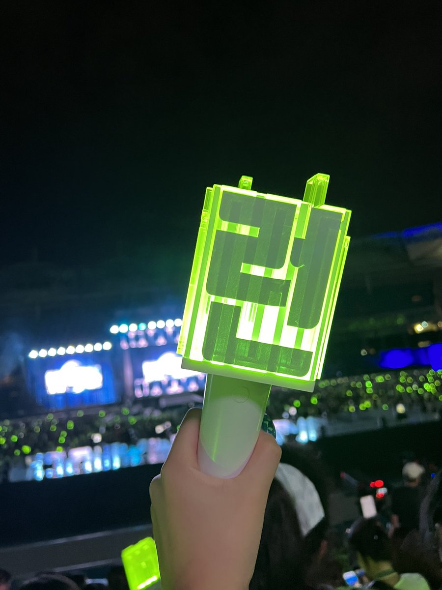 on_23_'s tweet photo. 여름이었다..... ִ ࣪  𖤐 ✮ ⋆ https://t.co/8YypQhTEac