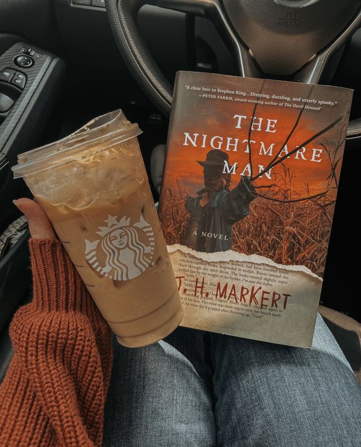 books &amp; coffee vibes 📖☕️🧡