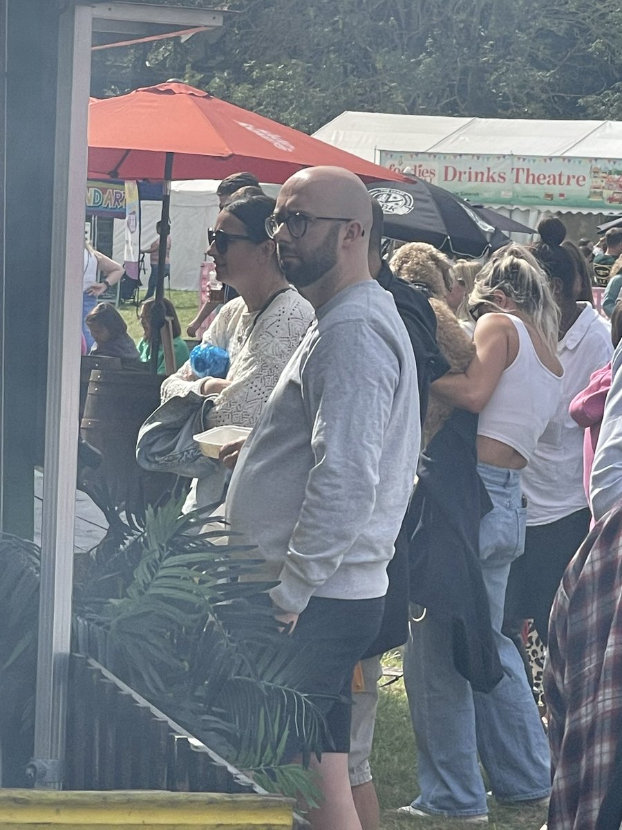 _antmartin's tweet photo. Gabriel benched, but I’ve just spotted @FPL__Raptor at Oxford food festival https://t.co/08LMXd640s