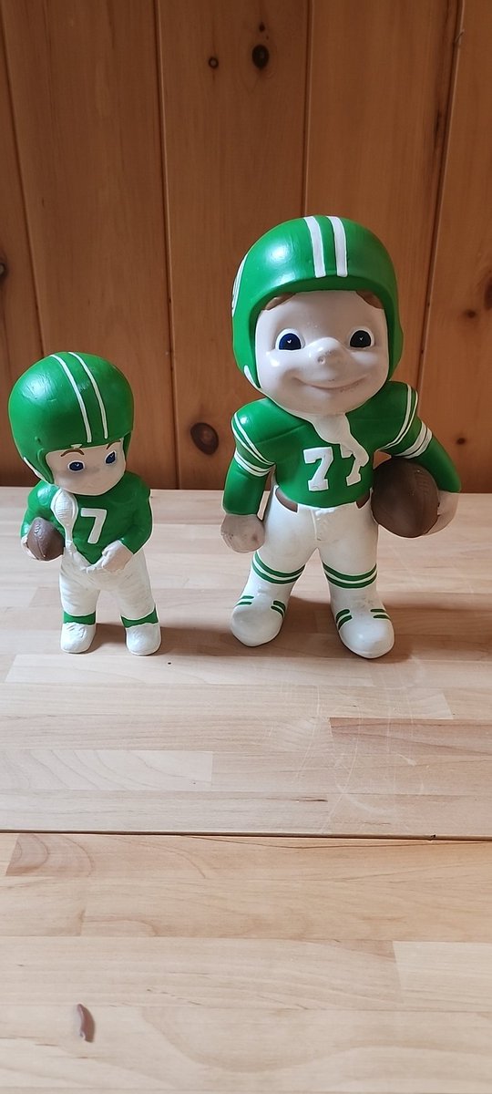 hovercraftdoug's tweet photo. @KimMcCu76524838 My mom made these back in the 70's!  Back when the Riders were the better team! Lol My sister has a Bomber one! https://t.co/wtU9G7LjVm