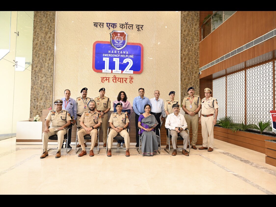 112Haryana's tweet photo. @DGPHaryana Sh. Shatrujeet Kapur, IPS, along with other officers visited SERC, 112Hry today. @aschawlaips briefed him about the progress of the project.  DGP Haryana also felicitated the best performers of 112Hry. https://t.co/6mzQhyCSXQ