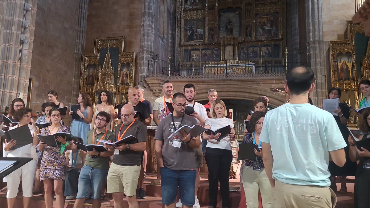 Hoy es el día.  Concierto Presentación  del Coro Nacional  de Profesores de España. Alegría  inmensa y  agradecimiento a todas y cada una de las personas que habéis hecho posible el nacimiento de este proyecto y sobre todo a 
<a href="/coaemcoaem/">coaem</a> 
<a href="/albpafer/">Alberto Palacín</a> 
<a href="/Alf_Elorriaga/">Alfonso Elorriaga</a> 
Elena Rosso