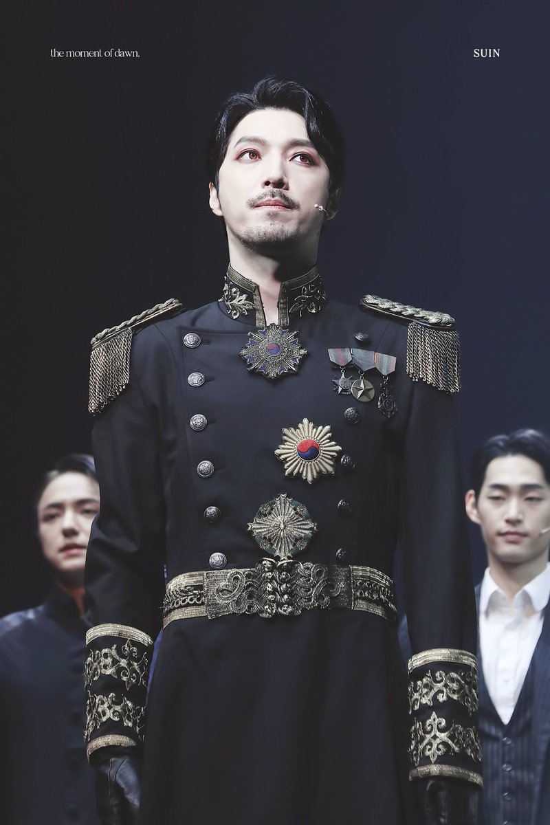 230826 뮤지컬 곤투모로우 커튼콜 

임별 배우님