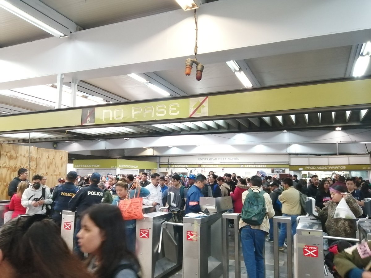 Los invitados de la "fiesta" de <a href="/Claudiashein/">Claudia Sheinbaum Pardo</a> y <a href="/PartidoMorenaMx/">Morena</a> 
Esto es #Acarreo !!!