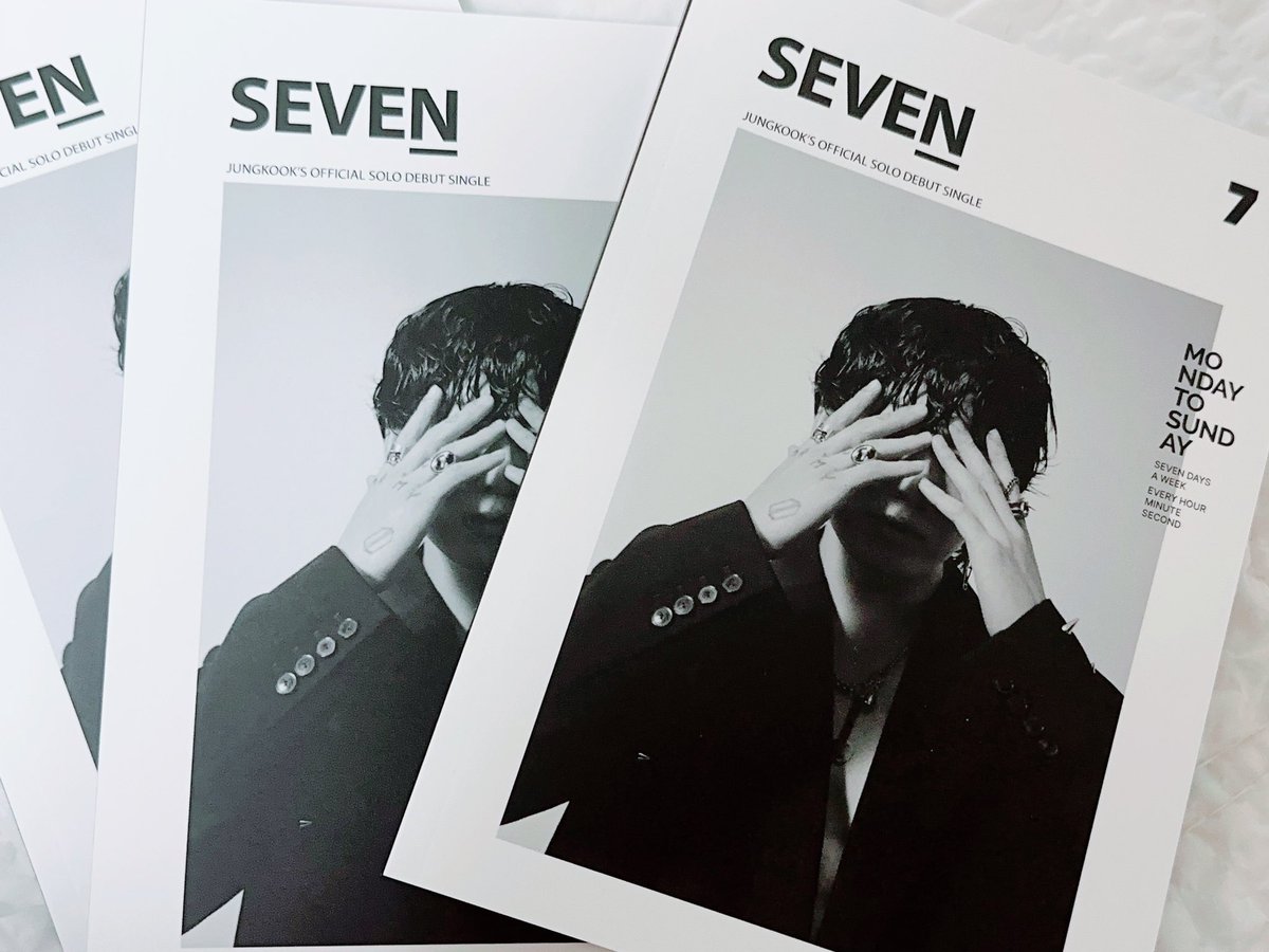 jungkook_notes's tweet photo. 🐰정국이 생일축하해 #RT 이벤트🎂
    
🥕 SEVEN 메모리즈북 (A5, 118p)
- 타이핑/번역/책편집/보정 모두 제가함
　= *판매금지*
- 트친3분 + RT추첨 국내아미 4분 = 7️⃣분
　(계정확인해요. 아미only)
- 정국날 정국시 당발
 
#HAPPYJKDAY
#정국생일ㅊㅋ
#정국아사랑해 https://t.co/uIaEP34GjO
