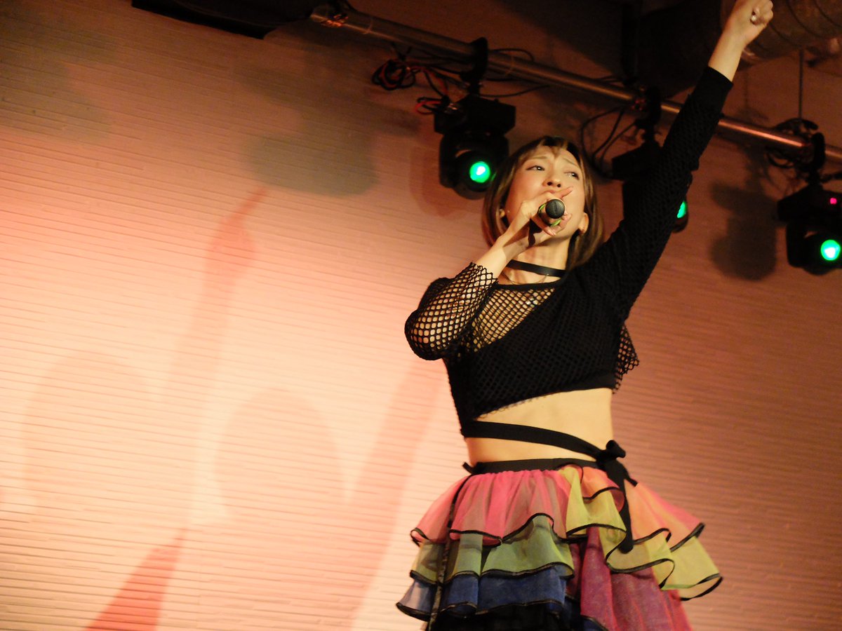 mechaikdd's tweet photo. たがわゆみさん　ぱっぴーばーすでーとぅーみーらいぶ4
waiwaihall神保町
虹翔-nanato-
久々のライブで観るの緊張したけど、楽しかった〜！！
#虹翔ライブ https://t.co/FejXbKJWw6