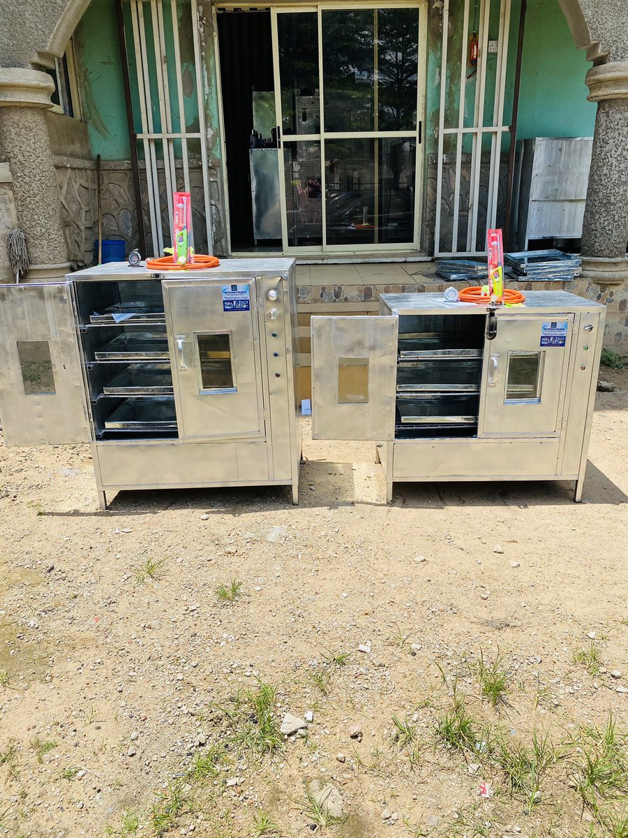 _kitchencong's tweet photo. Shop 4 steps 34” or  3 steps 34 inches wide padded ovens if you’re looking for larger capacity oven.

Available in electric and gas or gas and charcoal 
4 steps 34” wide : 85000
3 steps 34” wide: 75000

How to order:
Send us a Dm 
Chat us on WhatsApp 08166456329
Pick up is availa https://t.co/yCjllpZvza