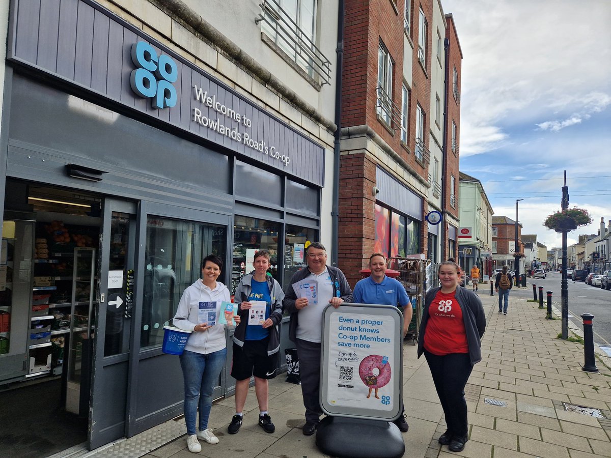 MemberBob's tweet image. Busy 4 hours at Plaza Parade @coopuk store in Worthing today with ALL 3 Causes @ShoutWSK @AndysAngels2 &amp;amp; @superstararts promoting Member Prices &amp;amp; even signed up Local @WSCCNews Cllr Graham McKnight as a new member. #itswhatwedo #memberhour #joinacoop