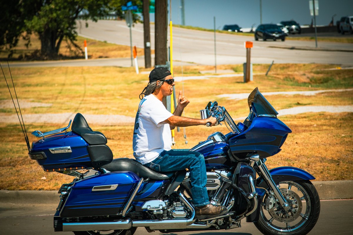 AEHD_KickAss's tweet photo. Thank you to everyone who came out and had a kick-ass time with us today!! 😃 🇺🇸 🦅 #harley #aeharley #harleydavidson #bike #bikelife #bikeweek #hd #webuildriders #motorcycle #motorcycles #motorcyclelife #motorcycleindustry #motorbike #motor #ride #letsride #hdcertified https://t.co/rR744JdJhS