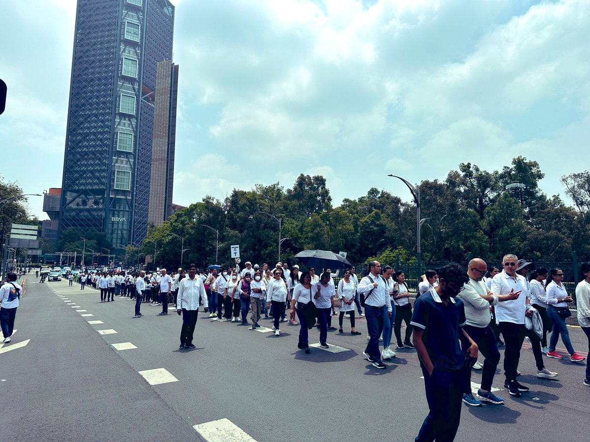 India in México tweet media