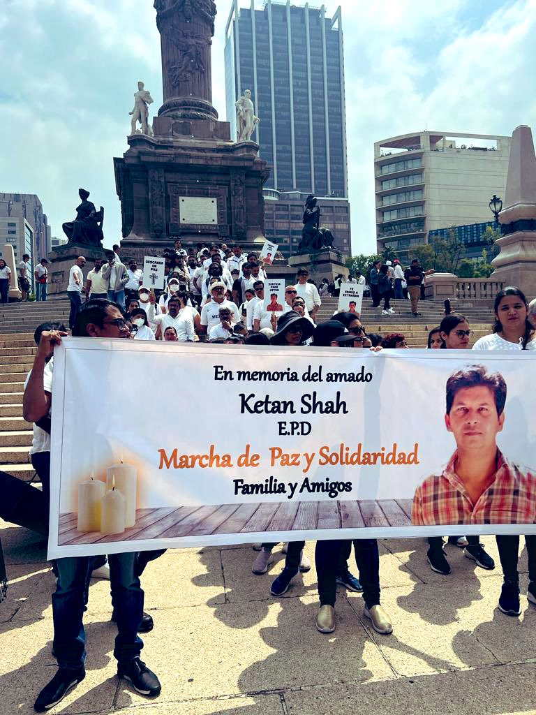 India in México tweet media