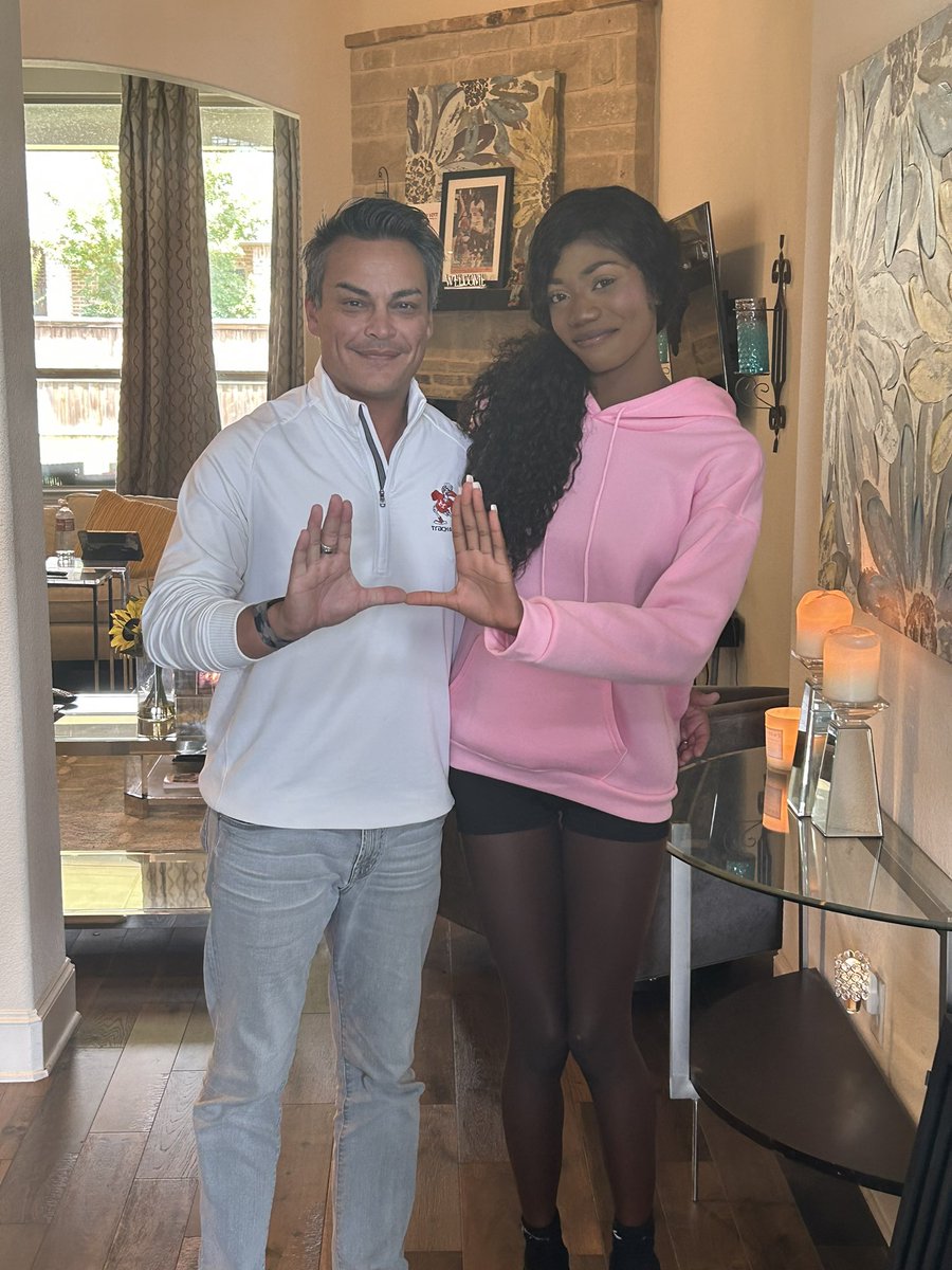 Had an amazing home visit with <a href="/CanesTrack/">Miami Hurricanes Track & Field/Cross Country</a> ! Thank you <a href="/Jarvoisier/">Rob Jarvis</a> for coming to visit!!