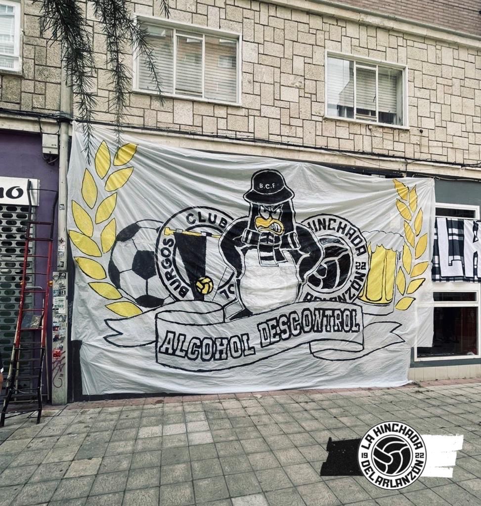 LHDABURGOS's tweet photo. Volvemos al templo y vuelven a quedarse los 3 puntos en casa.
Primera parte con la hinchada volcada y el equipo respondiendo en el campo.
Todos juntos a la victoria!

⚪️LHDA⚫️ https://t.co/fSzISb4Jdk