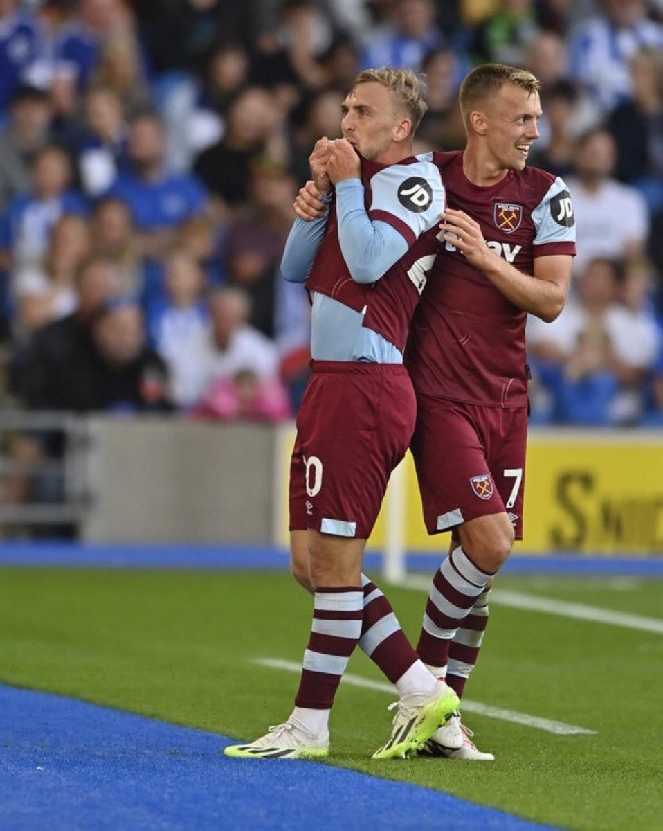 IsaacWHU_'s tweet photo. The two celebrations that will make any West Ham fan love you instantly!🫧⚒️ https://t.co/Aq0pLEjR5r