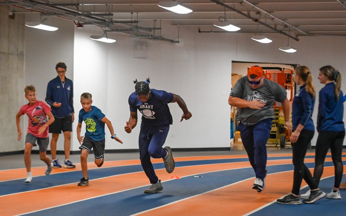 umarysports's tweet photo. SPYGLASS PART 2 | Thanks to all who took part in today's Meet the Marauders. What a blast! #LifeAtMary https://t.co/E2Ns5YA3mc