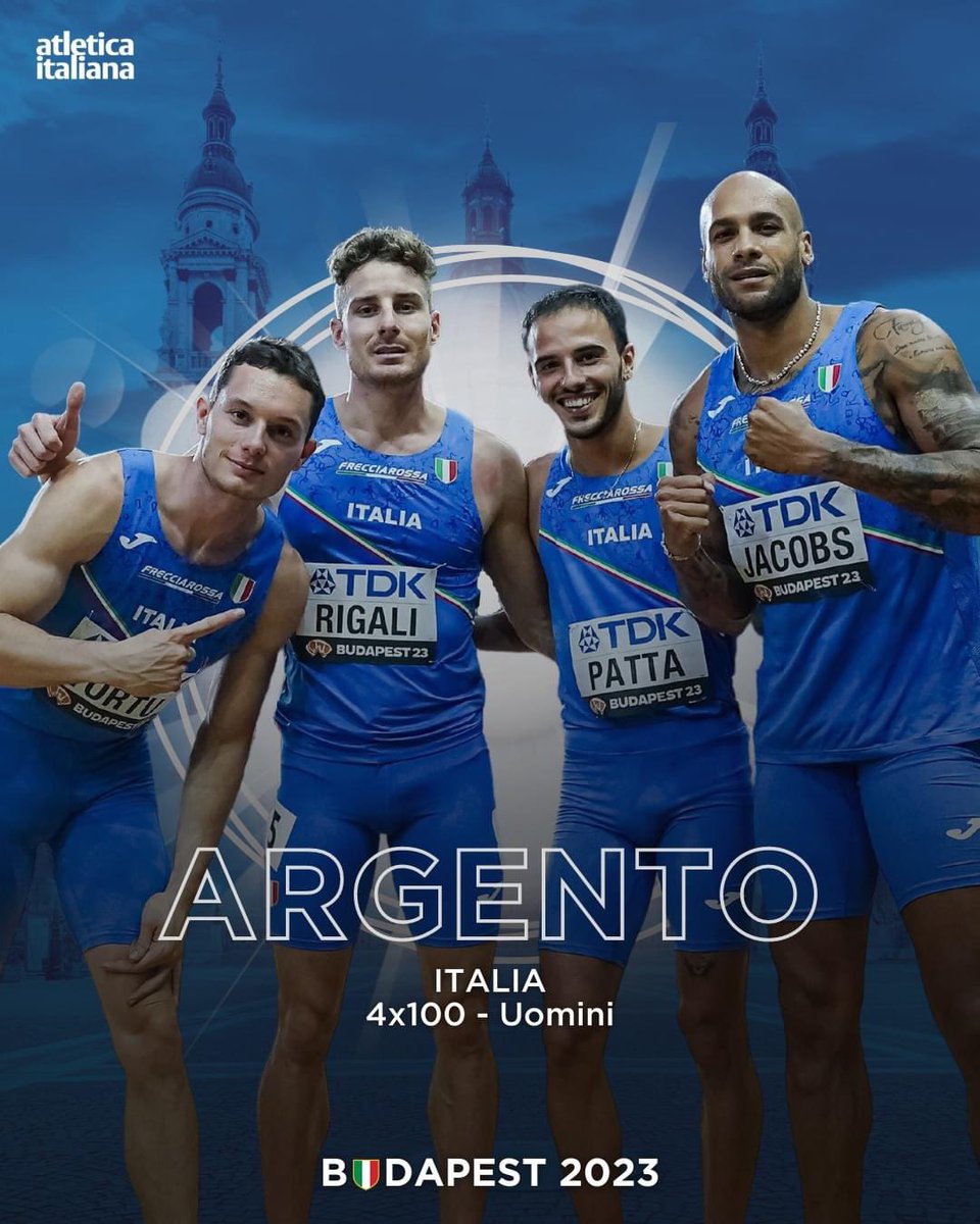 ⚡️ 𝟒𝐱𝟏𝟎𝟎 𝐀𝐑𝐆𝐄𝐍𝐓𝐎𝐎𝐎𝐎𝐎𝐎𝐎𝐎𝐎𝐎 𝐌𝐎𝐍𝐃𝐈𝐀𝐋𝐄

Impresa di Roberto Rigali, Marcell Jacobs, Lorenzo Patta, Filippo Tortu ai Mondiali #Budapest2023 a 40 anni dall’argento di Helsinki ’83 di Tilli, Simionato, Pavoni, Mennea: è argento in 37.62, oro agli Usa (37.38)