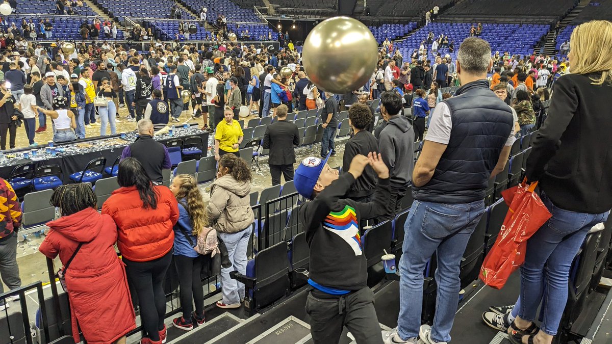 qackgile's tweet photo. Thank you @streetgameslondon @thelba for bringing this great sport to #London #basketball. Thanks @thebig3 #thebig3 @icecube for bringing  the world's best ballers #nbaallstars, @jaylenbrown, @big3enemies @big3triplets and more. #Todaywasagoodday https://t.co/lFKnsjp6PK