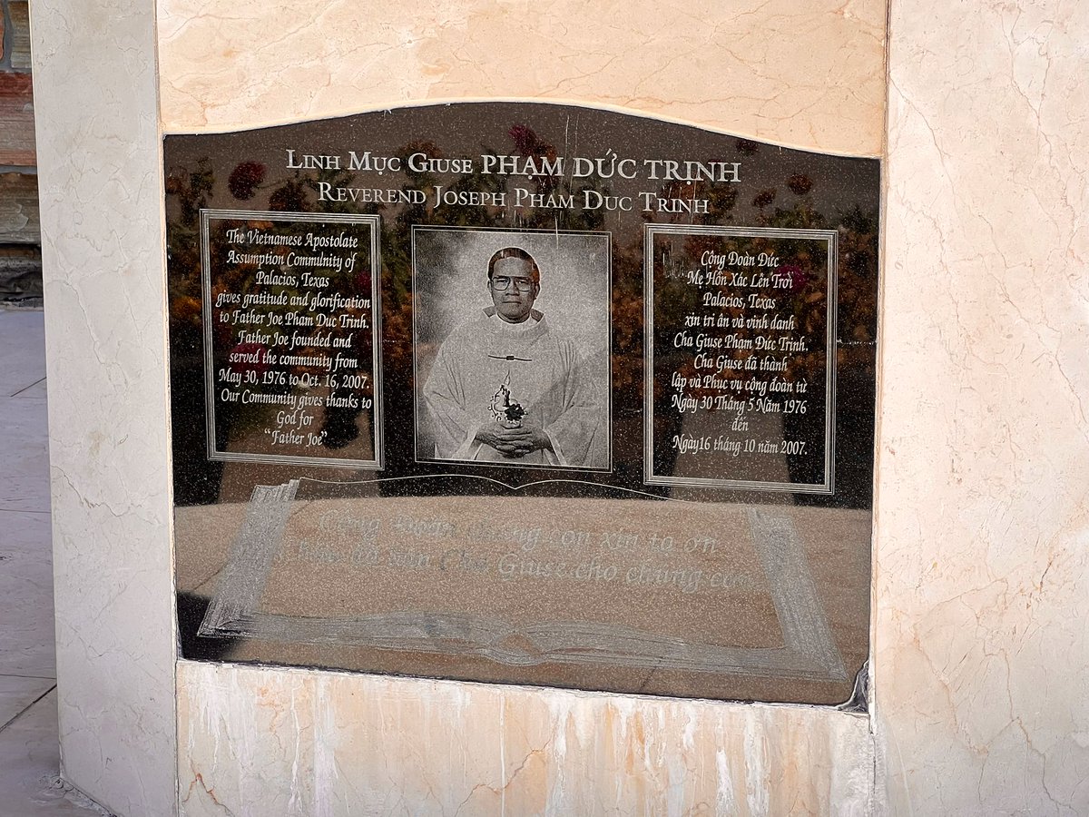 SergioChapa's tweet photo. Located in the northeast Palacios, St. Anthony Padua Church is the heart of the coastal Texas town's staunchly Catholic community #TXHighways #PalaciosTX https://t.co/BK6FooGppt