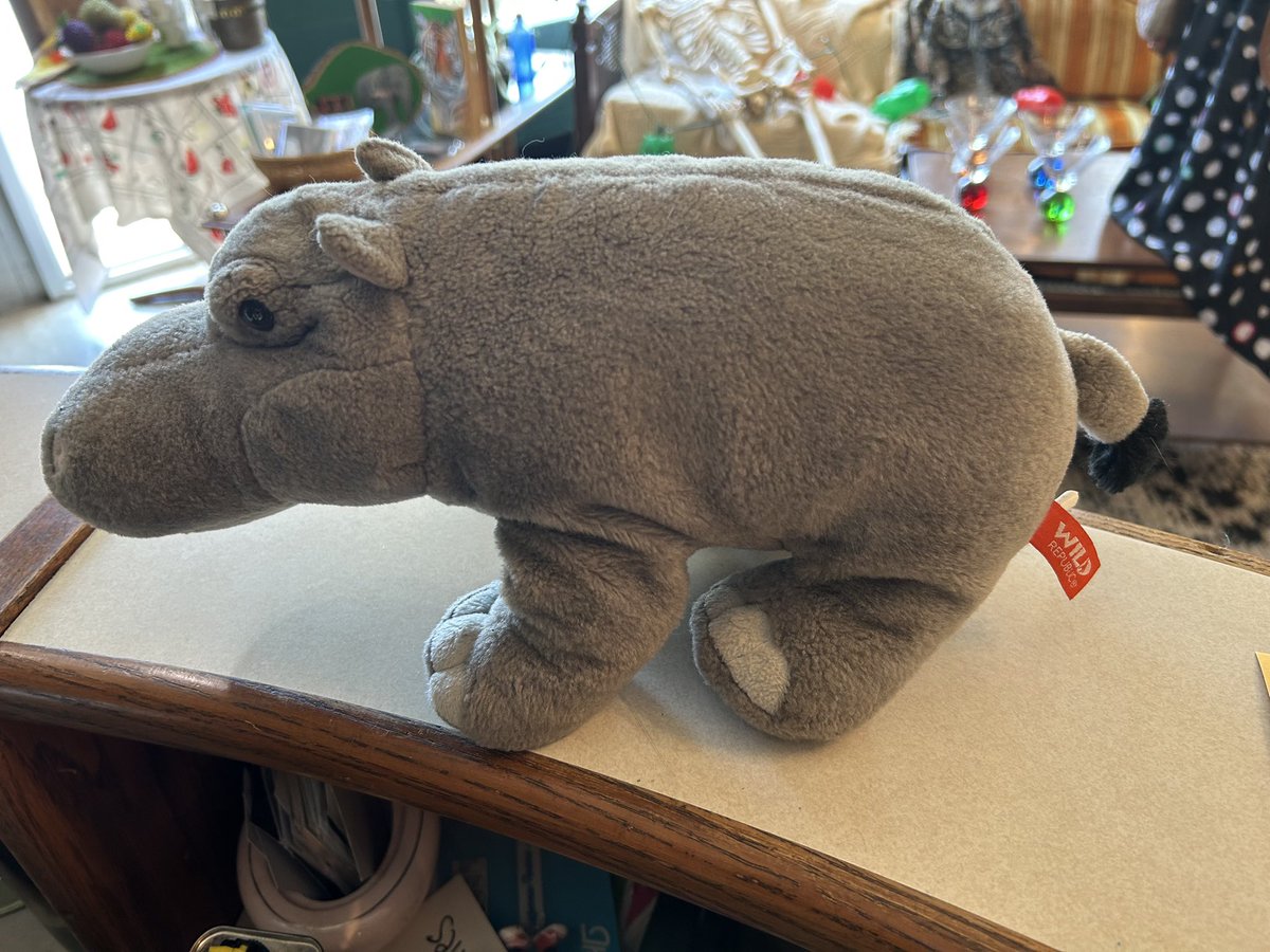 brianslimnash's tweet image. LOOKING FOR THE HIPPO OWNER!

I found this adorable Hippo on Jim Burrell Lane in Smiths Grove - just as you leave the Shell/IGA back exit (see red star in photo). I feel confident that someone is looking for this Hippo - it looks well cared for and loved.