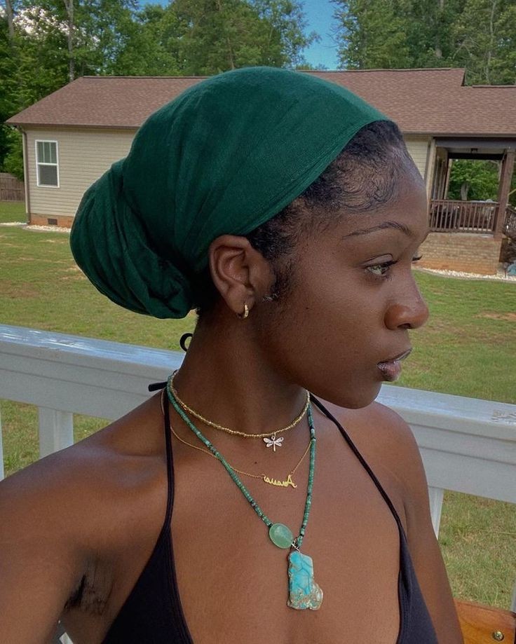 aishafalxa's tweet photo. Quick &amp; EASY Headwrap Tutorial Style | Low Bun #headwrap #headwrapstyles #protectivestyle #turban👩‍🦱🤶🧚‍♀️ https://t.co/JBRa8aZEMY