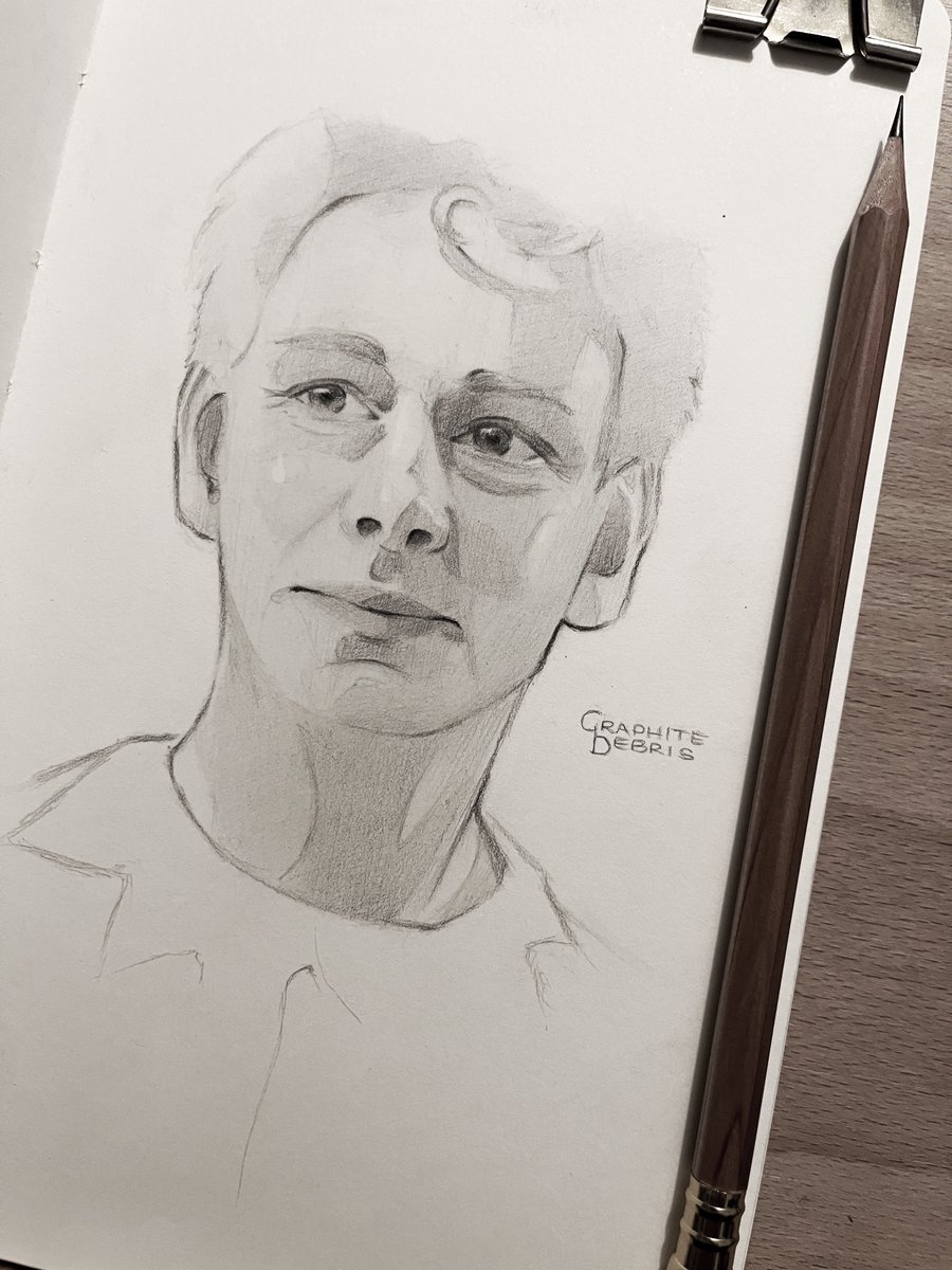 graphitedebris's tweet photo. Aziraphale
.
.
.
.
.
#pencildrawing  #pencilportrait #portraitart #100headschallenge #100headschallenge2023 #sketchdailydraw #aziraphale #aziraphalegoodomens #aziraphaledrawing #goodomens #goodomensfanart #michaelsheen https://t.co/vkZwq1ZeFo