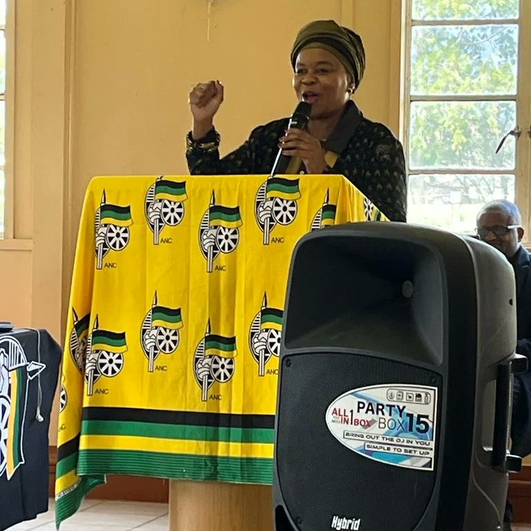 MKhalidSayed's tweet photo. @MYANC Treasurer General, @GwenRamokgopa led us from the front today in a successful voter registration drive in Barrydale after the ANC won the ward from the DA #ANCWC #VoterRegistration https://t.co/BTBsqbTLH2
