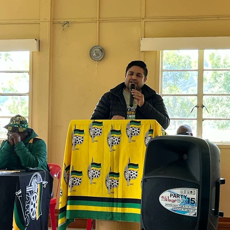 MKhalidSayed's tweet photo. @MYANC Treasurer General, @GwenRamokgopa led us from the front today in a successful voter registration drive in Barrydale after the ANC won the ward from the DA #ANCWC #VoterRegistration https://t.co/BTBsqbTLH2