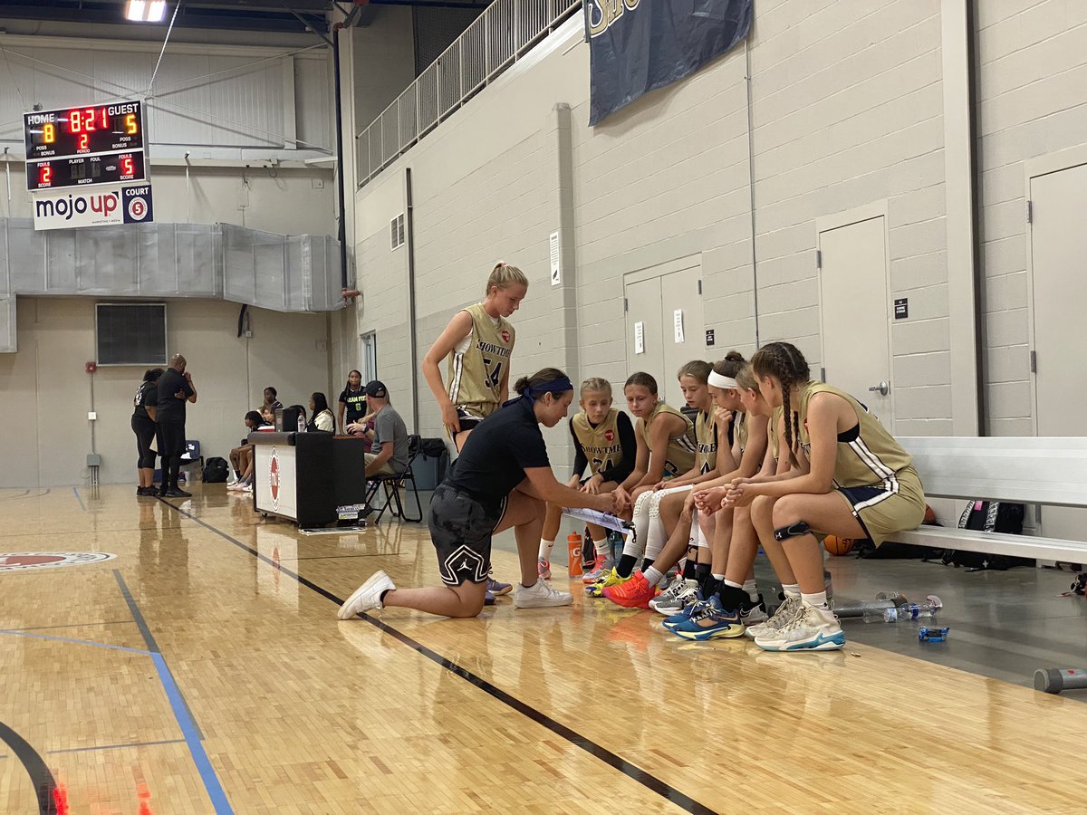 CompeteTraining's tweet photo. @courtneymosesdelks back on the sideline‼️ Excited for fall league season with CTA @ShowtimeBBMSC 🤩
-
#compete #wetraininabarn #mindset #mindsetcoach #girlsbasketball https://t.co/xF0ziExOru