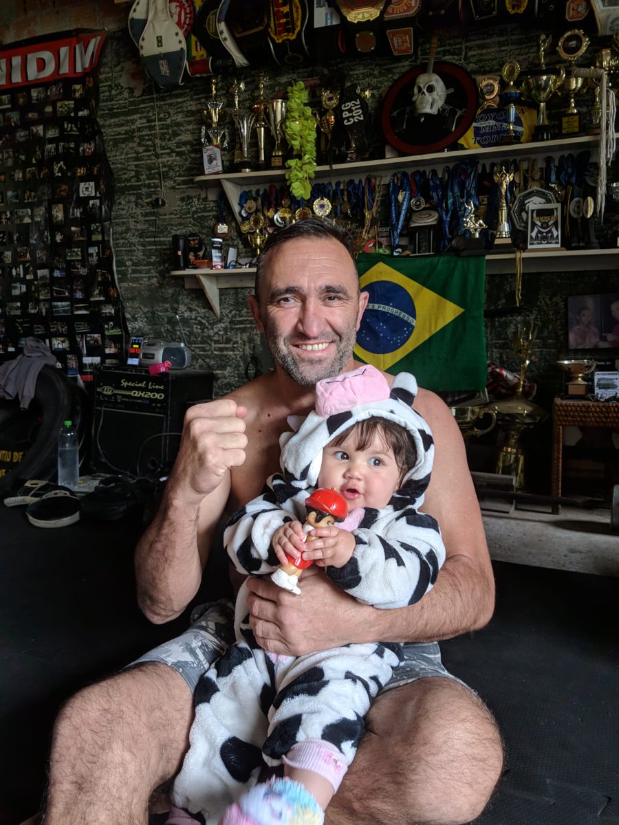 PAULOBUENO565's tweet photo. @chloezenidim treinando com o vovô ❤️🔥 @zenidimbrasilmma #legadozenidim🔥 #chloezenidim #netinha #vovôdomma #familiazenidim #deusnocomando #familiazenidimbrasilmma https://t.co/RW9Sybm6Ux