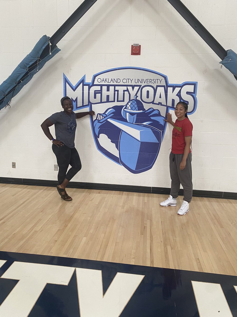 maree502's tweet photo. After a great visit @MightyOaksWBB I am proud to announce my 1st official offer thank you @_CoachHawkins1 @BearettesButler @KYIN_Hoops_GBB https://t.co/sUri6Y1Spu