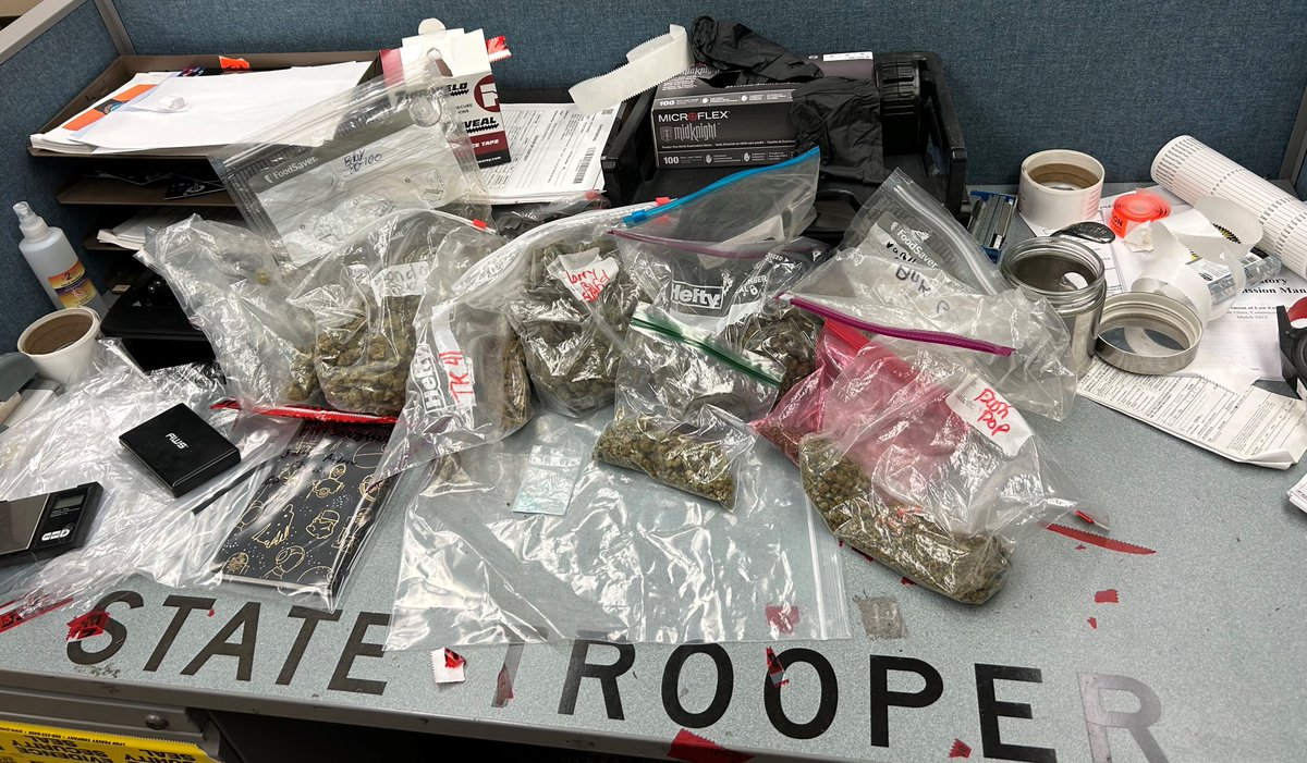 FHPTampa's tweet image. #Brooksville - Overnight an FHP Trooper located an impaired driver on SR-50.  Between the driver and 2 passengers, nearly 2 pounds of marijuana was recovered, as well as 1 gram of fentanyl.  All 3 were later arrested.  #DriveSoberorGetPulledOver