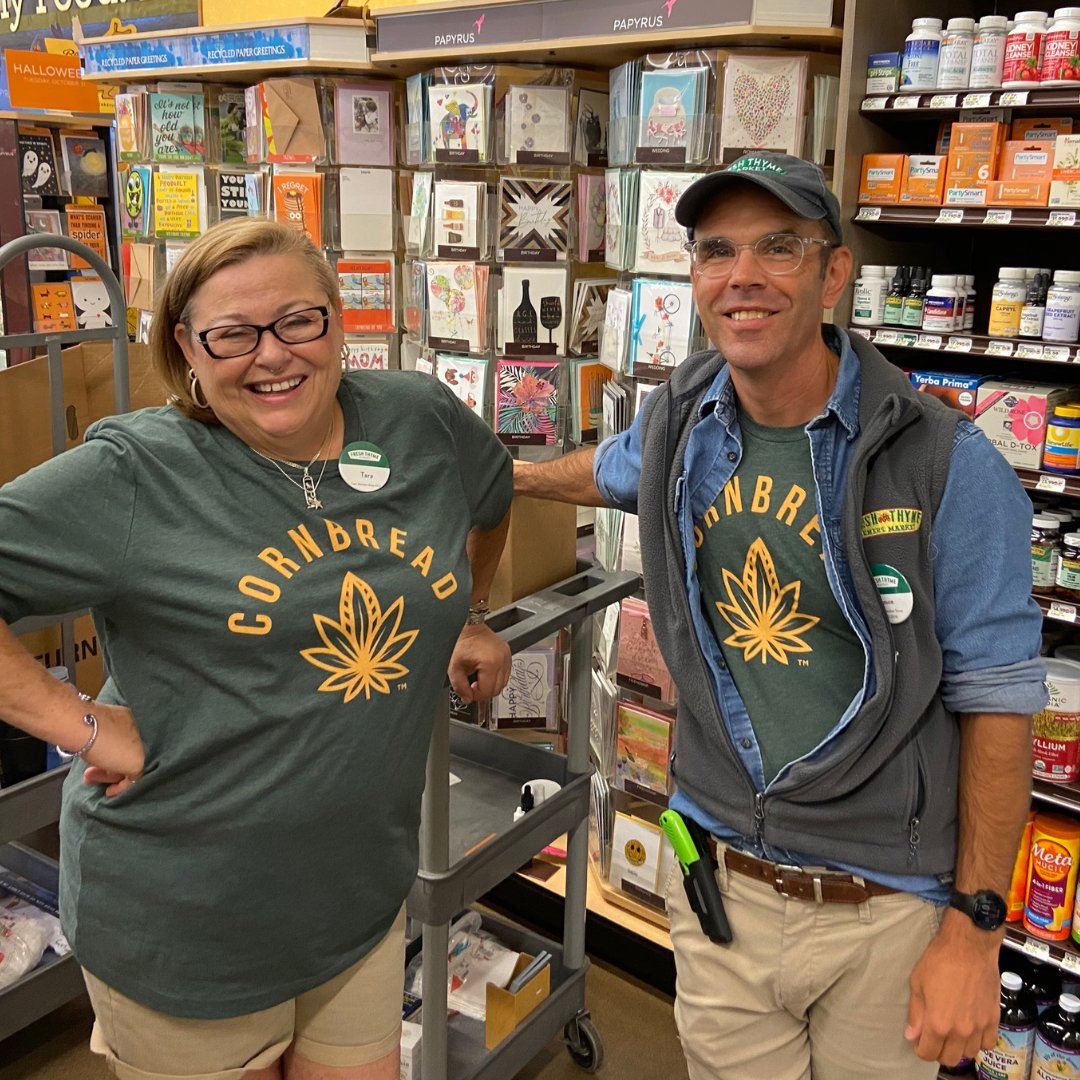 CornbreadHemp's tweet image. When you walk into your local @FreshThymeFM to get your Cornbread Hemp, and you’re suddenly surrounded by Cornbread Hemp! 🌽🍞
.
We love to see Tara and Jason from Fresh Thyme (Terre Haute, IN) rockin' the Cornbread style! 📷
.
#freshthyme #cornbreadhemp