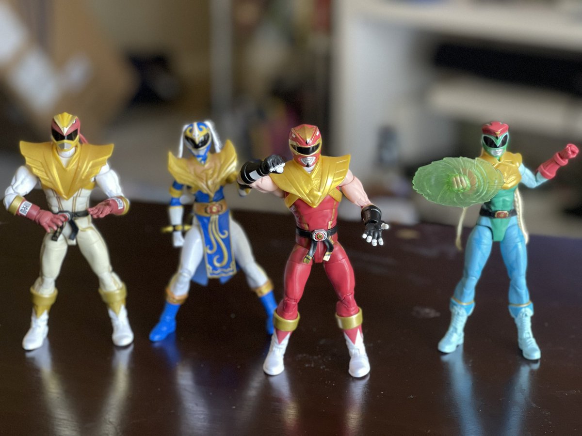 TokuChief's tweet photo. While the line has its flaws design wise, the overall concept is cool. I would ❤️to see more characters like Vega, @Ranger_Liz Sagat, Bison & Fei Long ft. here fighting off against Ken as the Red Soaring Falcon Ranger all enter the PRU! #PlayingPowerRangers #StreetFighter #PR30 https://t.co/zYGAmIKLK6