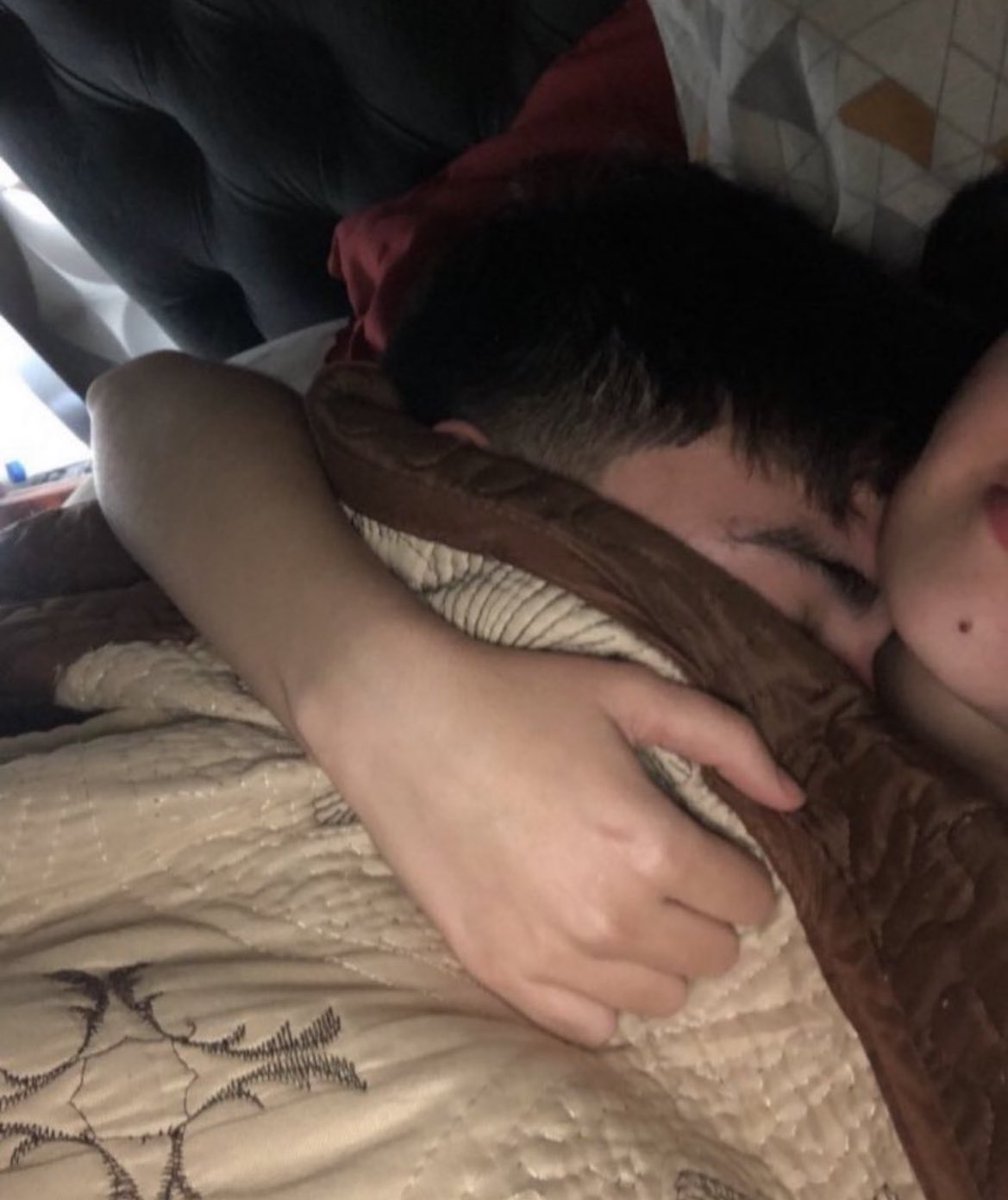 theposeidonhub's tweet photo. como eu queria ta    ///   como eu estou https://t.co/PRiUxbRRC9
