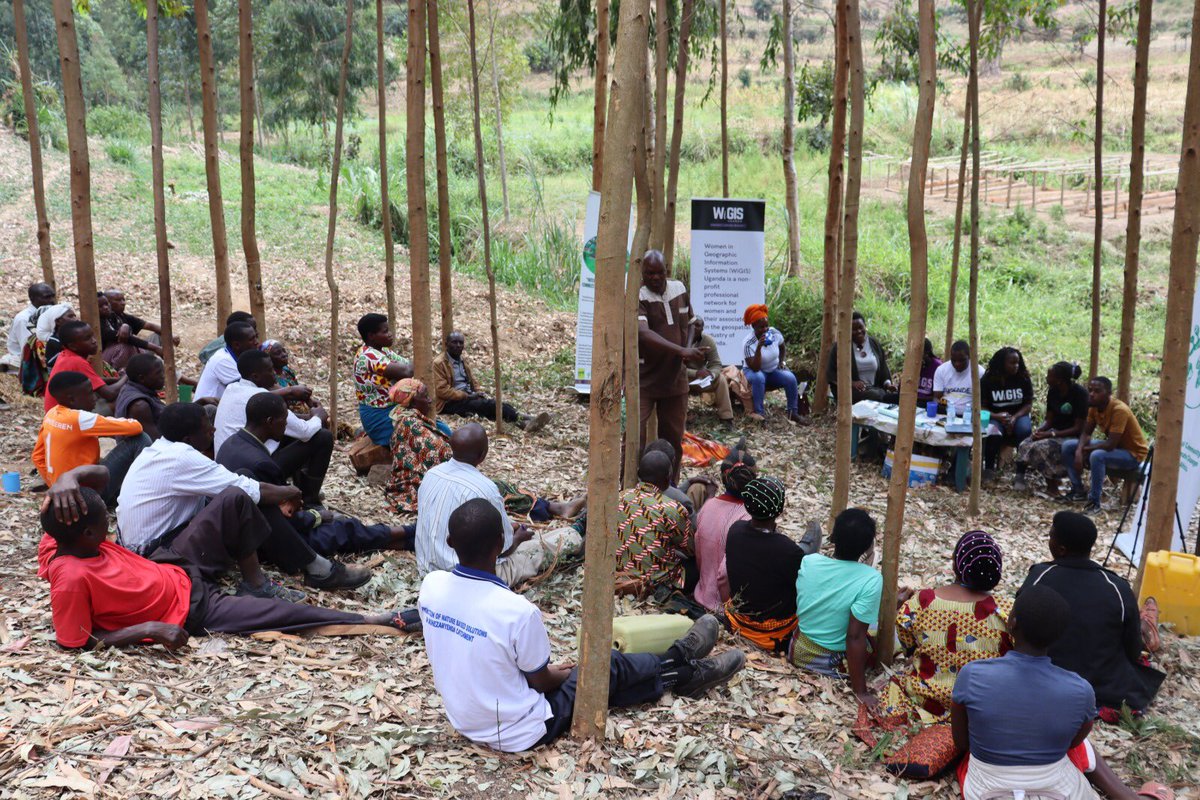 WiGIS_UG's tweet photo. Day well spent mapping local climate actions in Kabale spearheaded by @MourineAsiimwe and talking to communities in how to catalyze climate action! Thanks to @iac_berlin for this support @liliane_daphine @hbamwerinde #TwitterForest #ClimateActionNow https://t.co/wwYluqUm0M